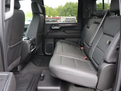 Used 2024 Chevrolet Silverado 2500 LTZ w/ LTZ Convenience Package AWD/4WD image 17