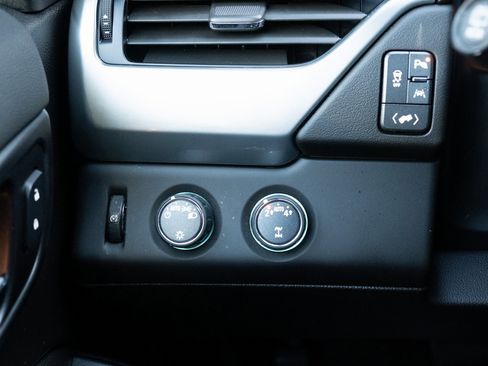 Used 2019 Chevrolet Tahoe LT image 10