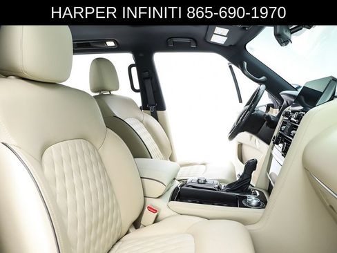 Used 2024 INFINITI QX80 Sensory w/ Cargo Package AWD/4WD image 36
