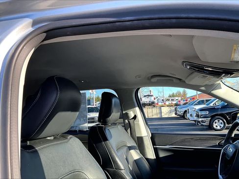 Used 2023 Jeep Grand Cherokee L Limited image 30