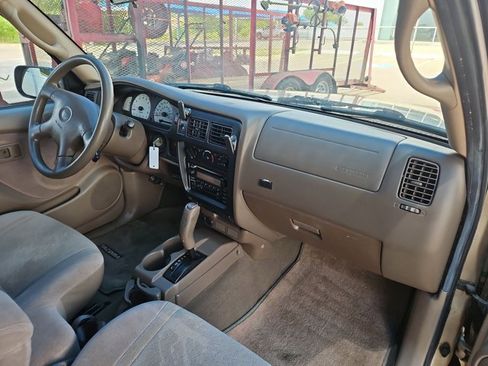 Used 2003 Toyota Tacoma 2WD Xtracab image 19