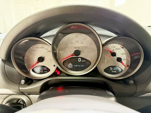 Used 2005 Porsche Boxster S image 16