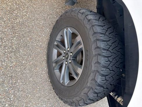 Used 2021 Ford F150 Lariat w/ Equipment Group 502A High AWD/4WD image 15