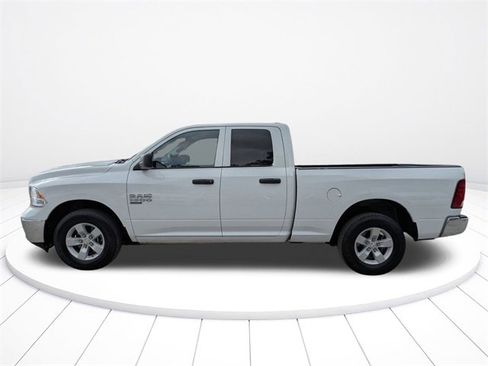 Used 2024 RAM 1500 Classic SLT image 7