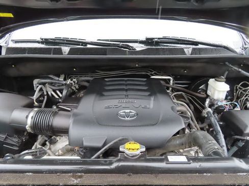 Used 2017 Toyota Sequoia SR5 image 46