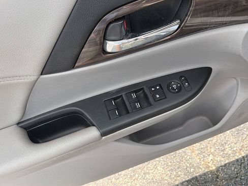 Used 2016 Honda Accord EX image 30