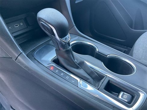 Used 2023 Chevrolet Equinox LT image 37