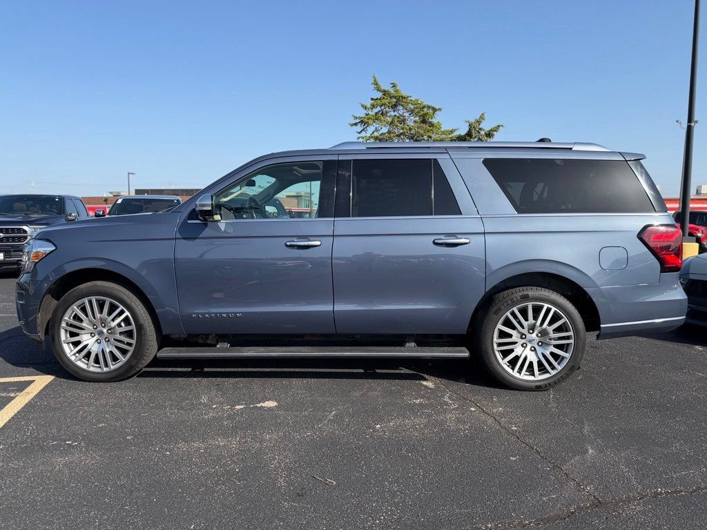 Used 2023 Ford Expedition Max Platinum AWD/4WD image 4