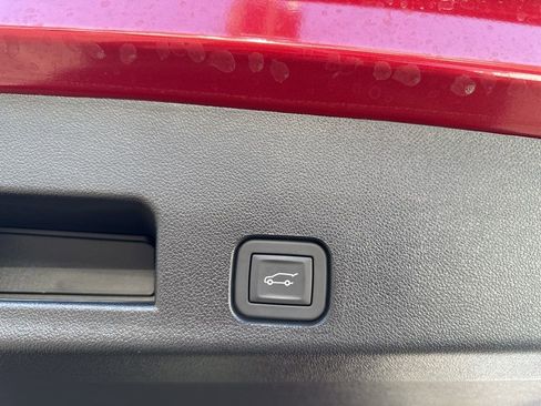 Used 2025 Chevrolet Traverse Z71 w/ Enhanced Driving Package image 11