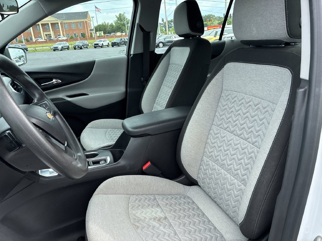 Used 2023 Chevrolet Equinox LS FWD image 11