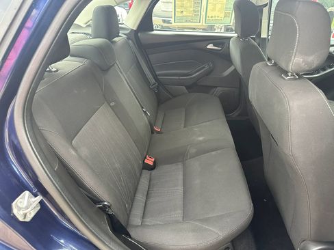 Used 2017 Ford Focus SEL w/ Cold Weather Package FWD image 11