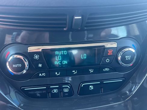 Used 2016 Ford C-MAX Energi SEL w/ Equipment Group 301A FWD image 18
