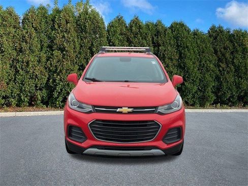 Used 2017 Chevrolet Trax LT image 2