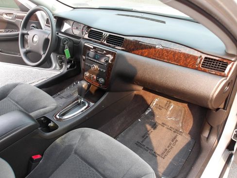 Used 2015 Chevrolet Impala Limited LS FWD image 12