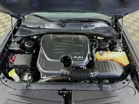 Used 2019 Dodge Challenger SXT RWD image 35