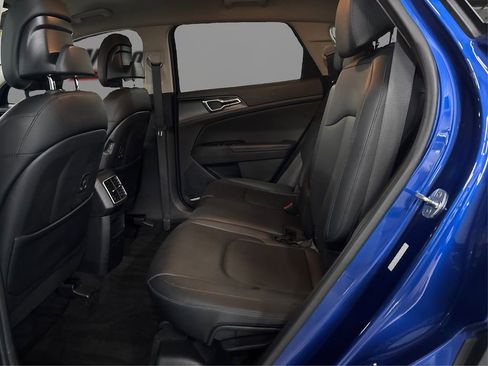 Certified 2023 Kia Sportage EX FWD image 10