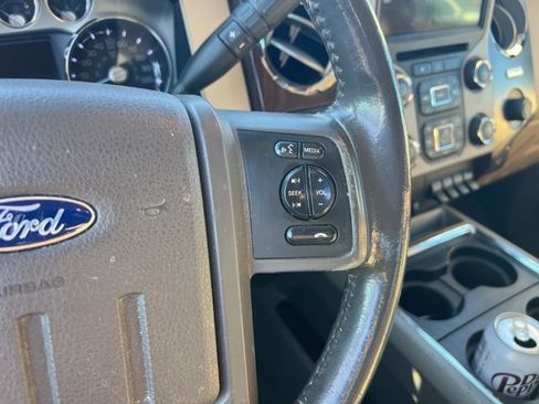 Used 2016 Ford F250 Lariat w/ Lariat Interior Package image 9