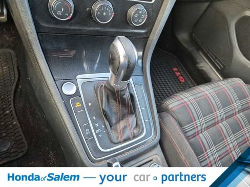 Used 2017 Volkswagen GTI Sport image 17