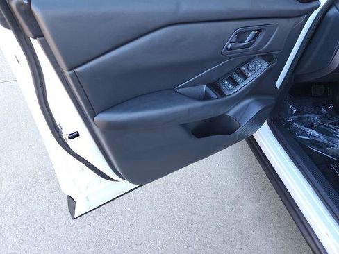 Certified 2024 Nissan Rogue S image 27