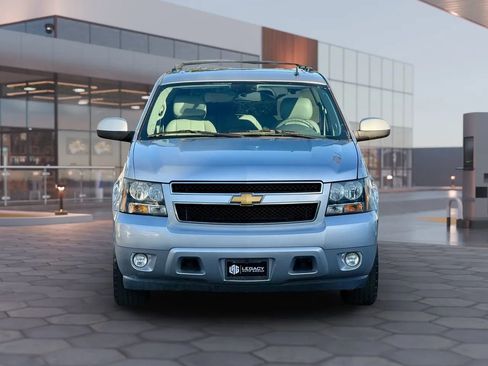 Used 2014 Chevrolet Suburban LT w/ Luxury Package image 25