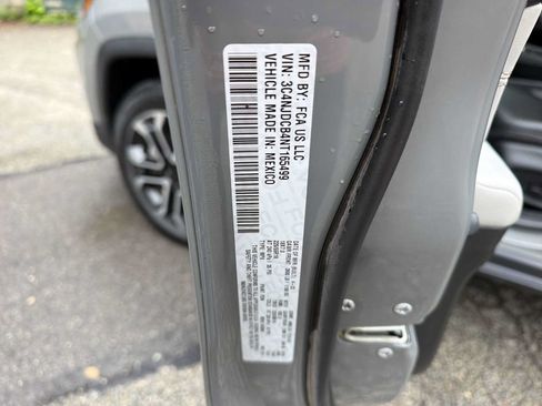 Used 2022 Jeep Compass Limited AWD/4WD image 32