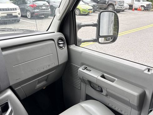 Used 2019 Ford E-350 and Econoline 350 Super Duty w/ Power Windows & Locks Group RWD image 14
