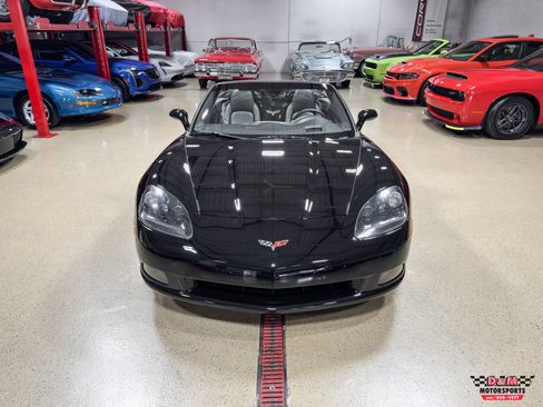 Used 2005 Chevrolet Corvette Convertible w/ Preferred Equipment Group RWD image 29