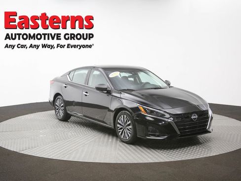 Used 2024 Nissan Altima 2.5 SV FWD image 50