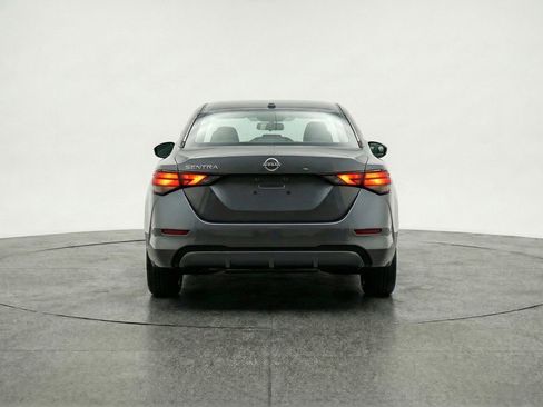 Used 2025 Nissan Sentra SV image 7