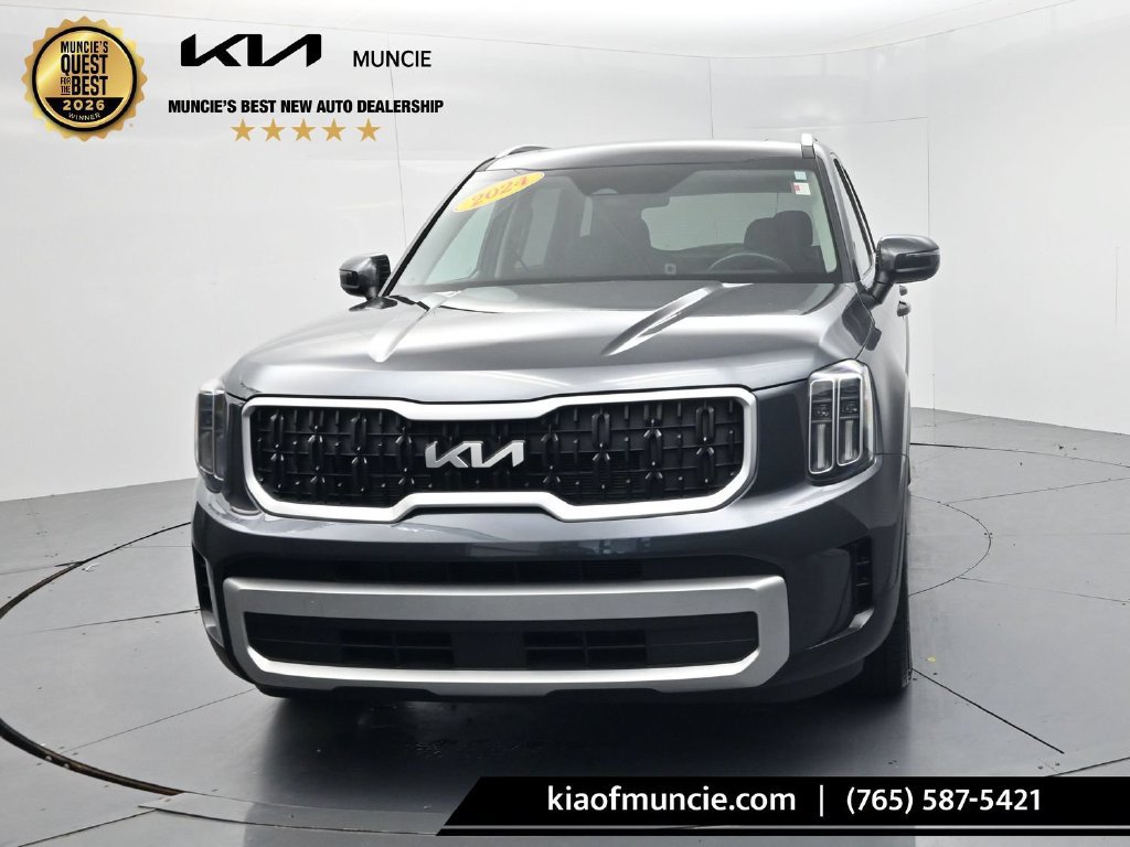 Used 2024 Kia Telluride EX w/ EX Captain's Chair Package AWD/4WD image 3
