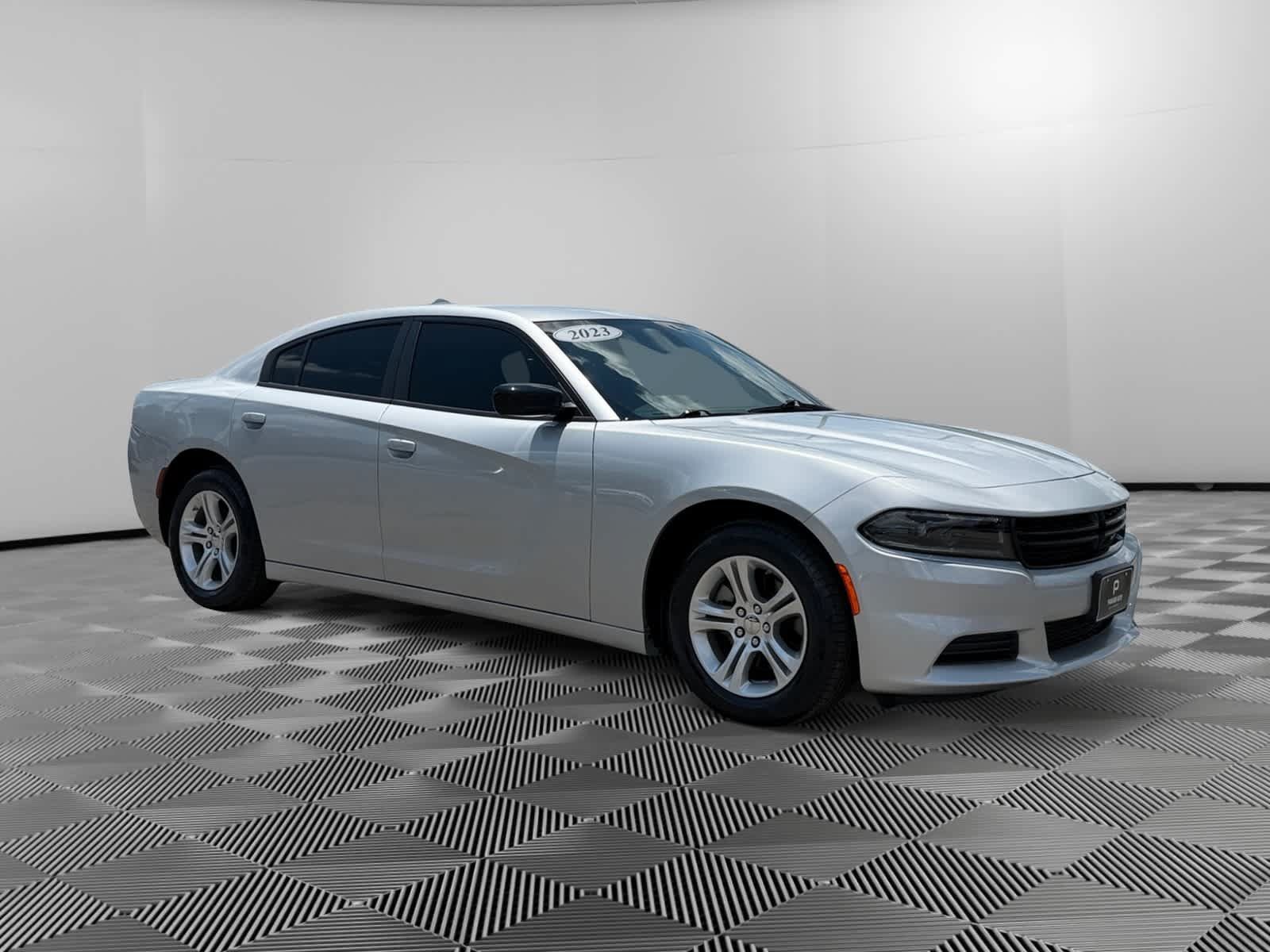Used 2023 Dodge Charger SXT w/ Cold Weather Package RWD image 2