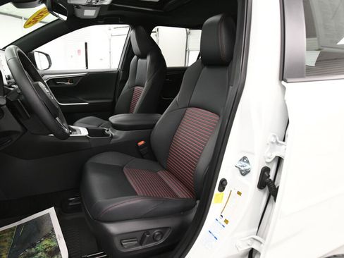 Used 2022 Toyota RAV4 XSE image 14