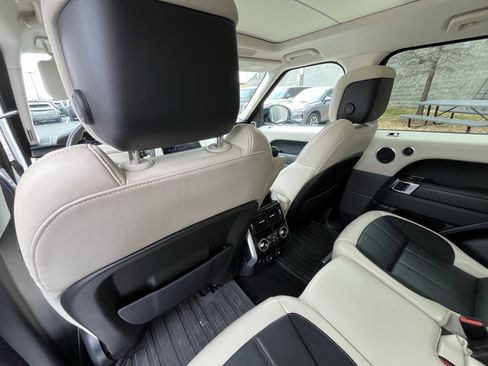 Used 2021 Land Rover Range Rover Sport HST image 29