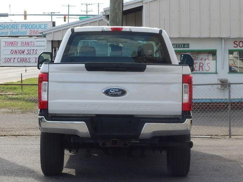 Used 2019 Ford F250 XL w/ STX Appearance Package AWD/4WD image 6