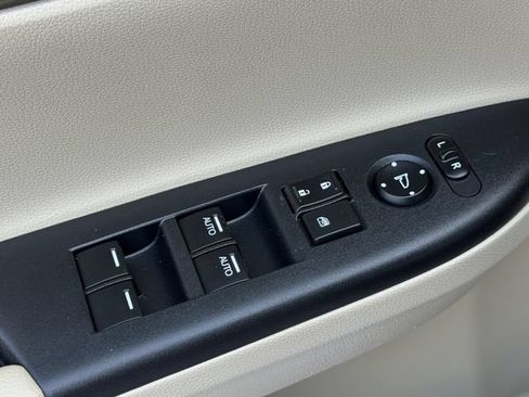 Used 2017 Honda Accord EX-L image 22