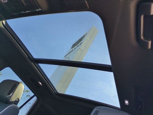 Certified 2024 Cadillac Escalade Sport w/ LPO, ONYX Package image 17