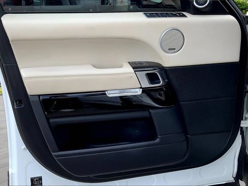 Used 2017 Land Rover Range Rover Supercharged AWD/4WD image 19