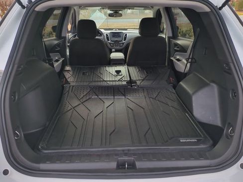 Used 2022 Chevrolet Equinox LS w/ LS Convenience Package image 29