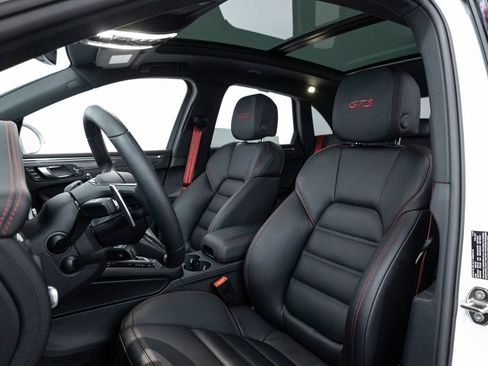 Certified 2026 Porsche Macan GTS AWD/4WD image 5