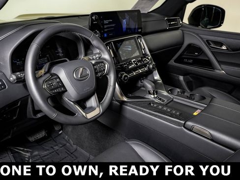Used 2025 Lexus LX 700h Overtrail image 21