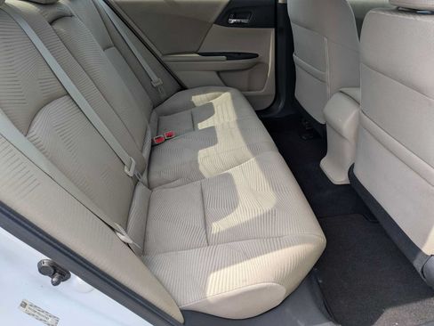 Used 2014 Honda Accord LX image 17
