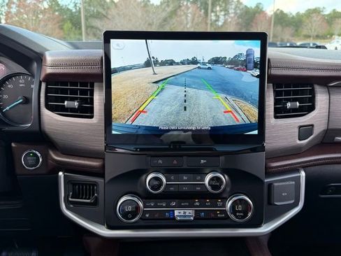 Used 2024 Ford Expedition Max Limited image 19