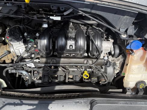 Used 2016 Ford Transit Connect Titanium FWD image 12