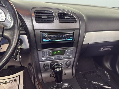 Used 2003 Ford Thunderbird image 21