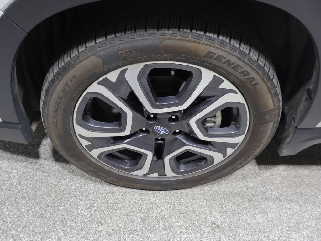 Used 2023 Subaru Ascent Limited w/ Technology Package AWD/4WD image 8