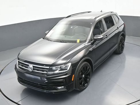 Used 2021 Volkswagen Tiguan SE R-Line image 47