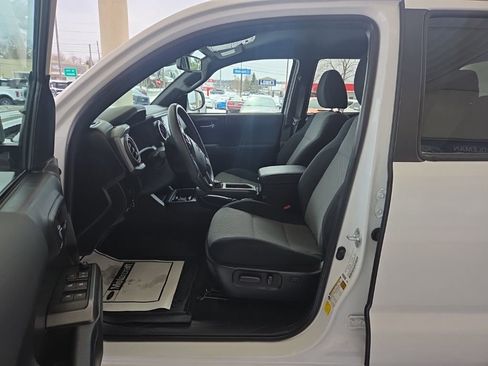 Used 2023 Toyota Tacoma TRD Sport image 10