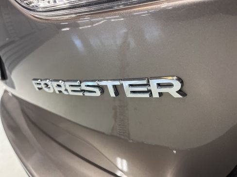 Used 2023 Subaru Forester Premium image 37