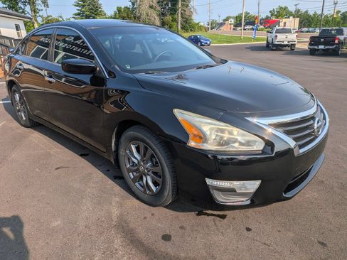 Used 2015 Nissan Altima 2.5 S w/ Special Edition Package FWD image 8
