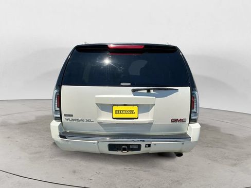 Used 2011 GMC Yukon XL Denali AWD/4WD image 6